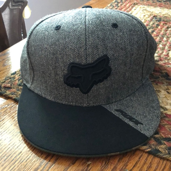 Mens Fox Flat Bill Hat 